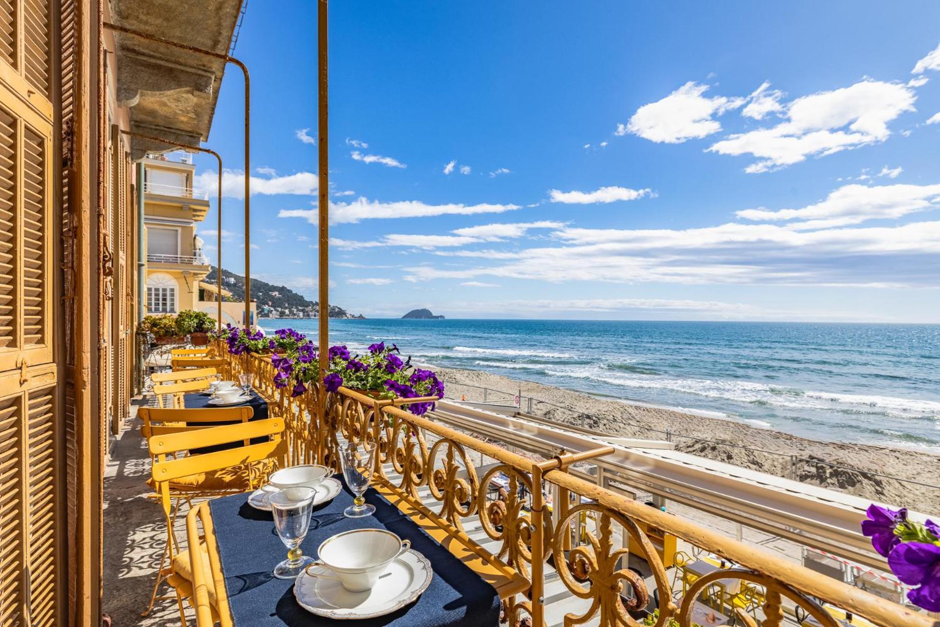 Casa D'Artista B&B Di Charme Αλάσιο Εξωτερικό φωτογραφία